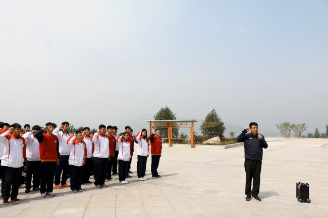 校区团委组织团总支及学生会干部参观陆房战役纪念馆