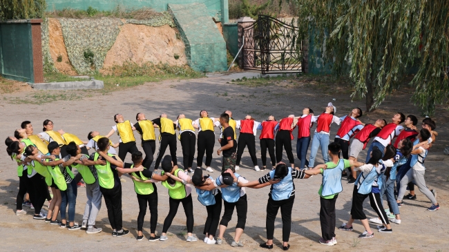 校区组织开展学生干部素质拓展训练活动